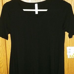 BNWT LULAROE NOIR PERFECT T